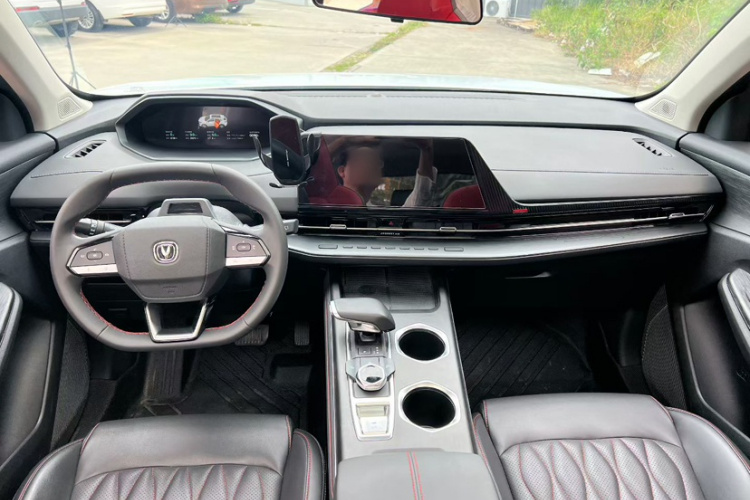 长安CS55PLUS 2022款 第二代 1.5T DCT领航型中控内饰7003