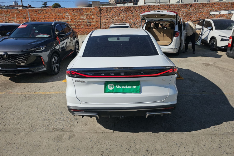 吉利银河 银河L6 2024款 125km PLUS 龙腾版车身外观6