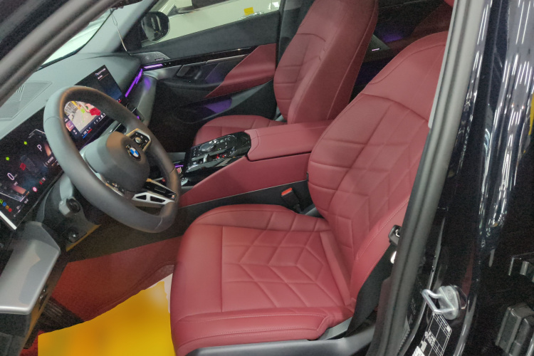 宝马5系 2024款 525Li M运动套装中控内饰19