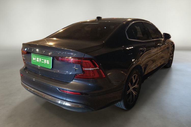 沃尔沃S60 2024款 B4 智逸豪华版车身外观7