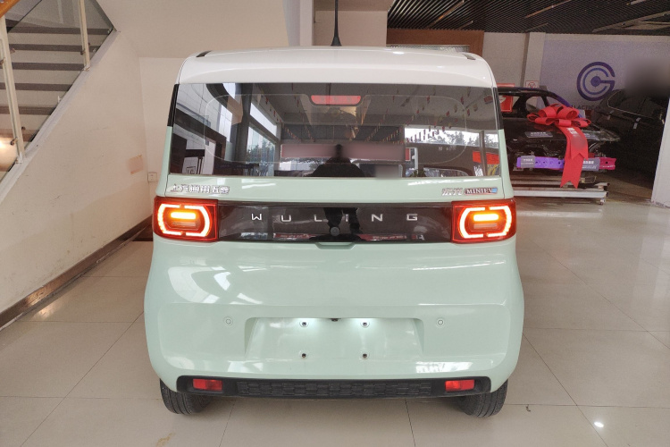五菱汽车 宏光MINIEV 2021款 马卡龙时尚款 磷酸铁锂车身外观6004