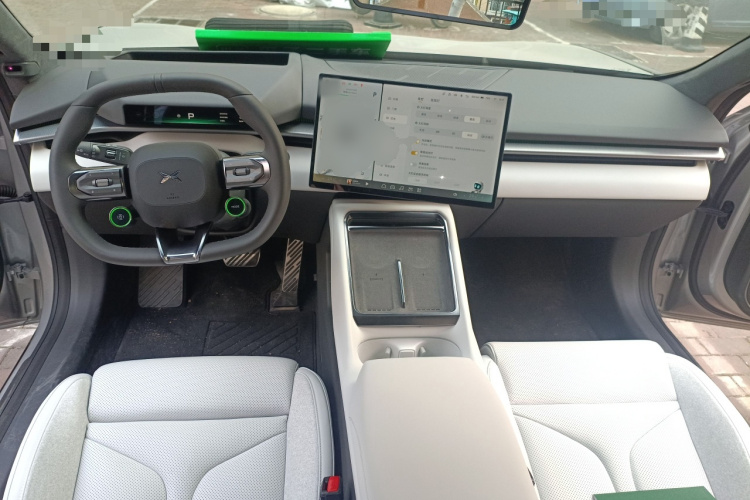 小鹏P7 2025款 702 长续航 Ultra中控内饰12