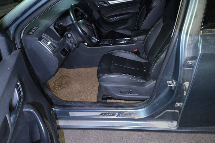 荣威i6 2017款 20T 自动旗舰版中控内饰7003