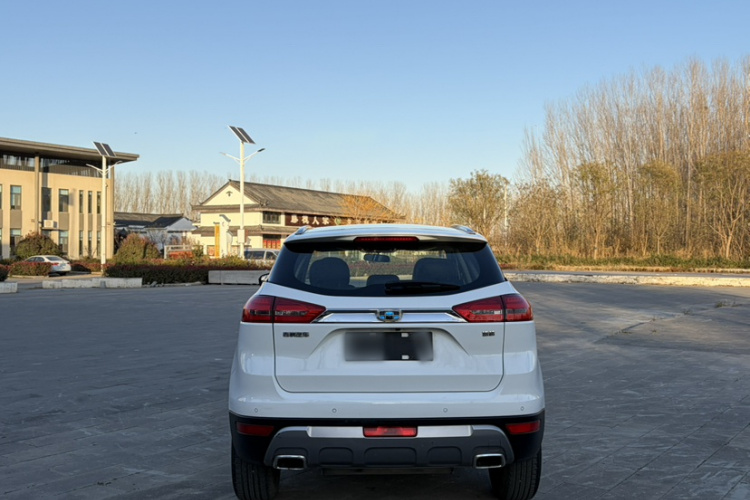 吉利汽车 博越 2016款 2.0L 手动智联型车身外观6004