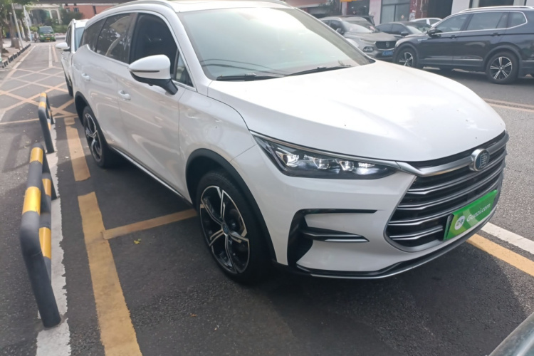 比亚迪 唐新能源 2021款 DM 2.0T 四驱性能版尊贵型车身外观3