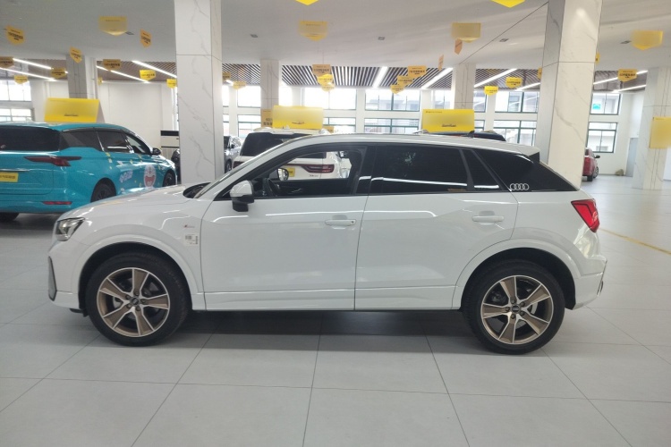 奥迪Q2L 2024款 35TFSI 时尚动感型车身外观4