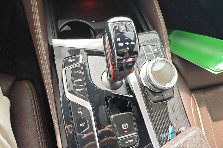 宝马5系 2021款 530Li 尊享型 M运动套装局部细节18