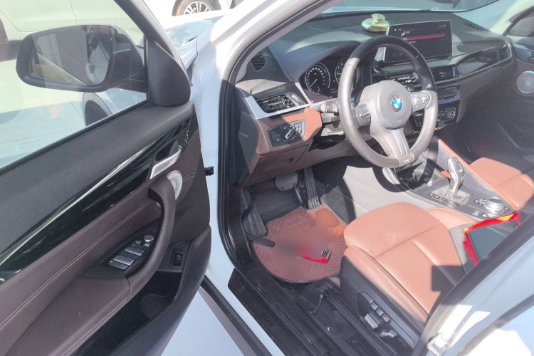 宝马X1 2021款 改款 sDrive25Li 领先型中控内饰20