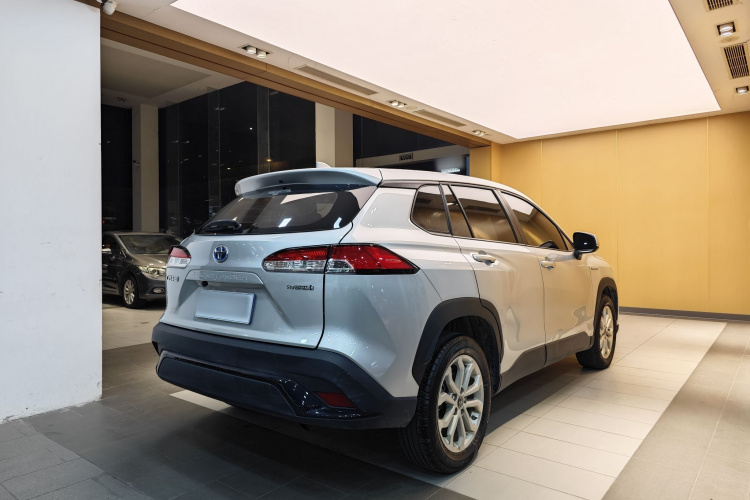 丰田 锋兰达 2023款 2.0L 智能电混双擎 领先版车身外观6008