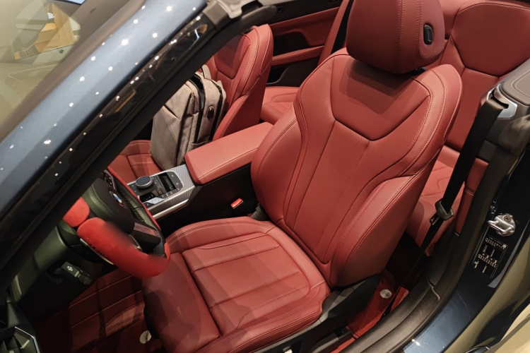 宝马4系 2023款 425i 敞篷M运动曜夜套装中控内饰19