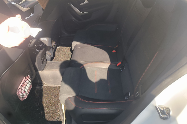 奔驰A级 2023款 A 200 L 时尚型中控内饰21