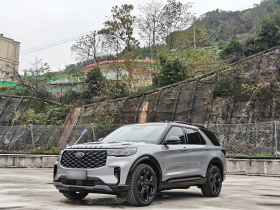 福特 探险者 2024款 2.3T EcoBoost 四驱ST-LINE 6座
