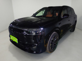 鸿蒙智行 问界M8 2025款 增程 Max+版 53.4kWh 6座版