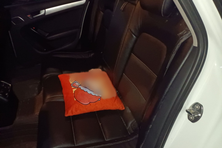 奥迪A4L 2015款 45 TFSI quattro个性运动型中控内饰7004