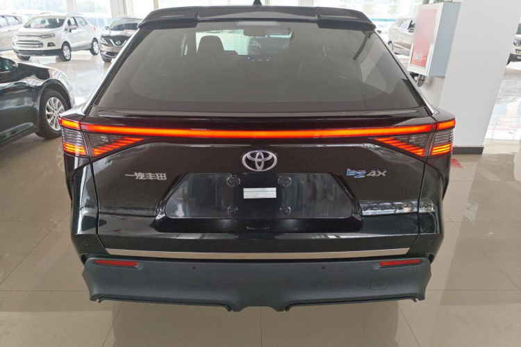 一汽丰田bZ4X 2022款 两驱精英JOY版车身外观6004