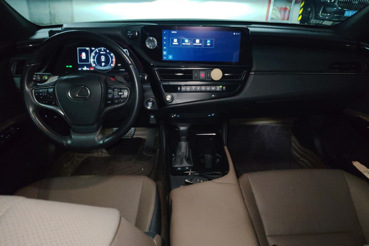 雷克萨斯ES 2022款 200 卓越版中控内饰12