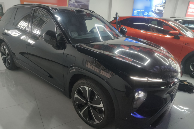 蔚来ES7 2022款 100kWh 首发版车身外观3