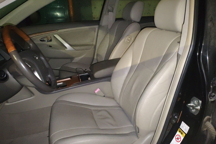 丰田 凯美瑞 2010款 240G 豪华版局部细节19