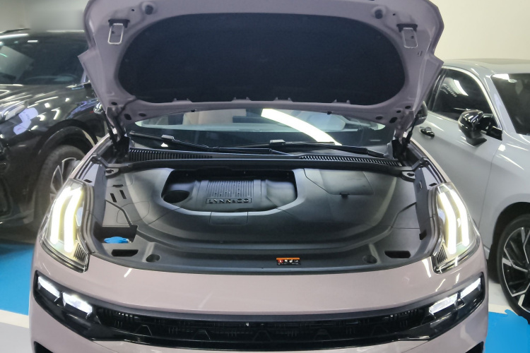 领克06 2023款 Remix 1.5T Shero机舱底盘24