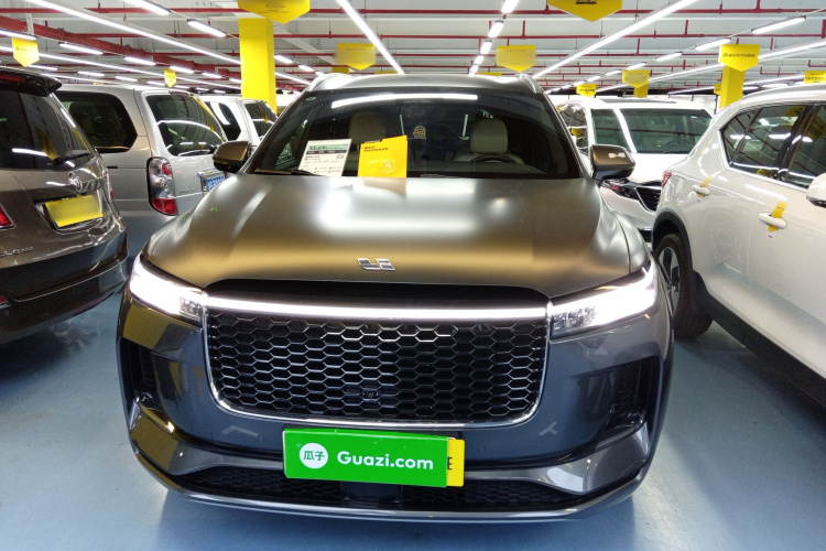 理想汽车 理想ONE 2021款 增程6座版车身外观2