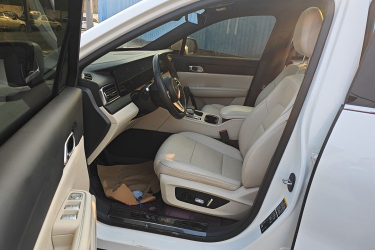 理想汽车 理想ONE 2021款 增程6座版中控内饰20