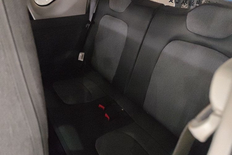 五菱汽车 宏光MINIEV 2021款 马卡龙时尚款 磷酸铁锂中控内饰21