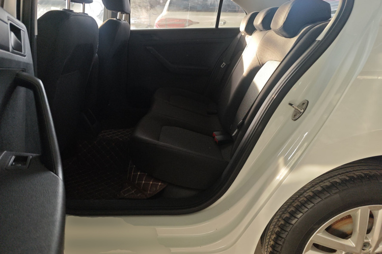 大众 捷达 2019款 梦想版 1.4L 手动时尚型中控内饰21