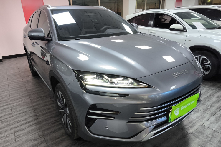 比亚迪 宋PLUS新能源 2025款 DM-i 智驾版 112KM 尊荣型车身外观3