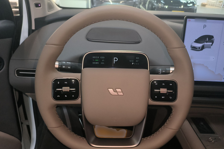 理想汽车 理想i8 2025款 标准版中控内饰13