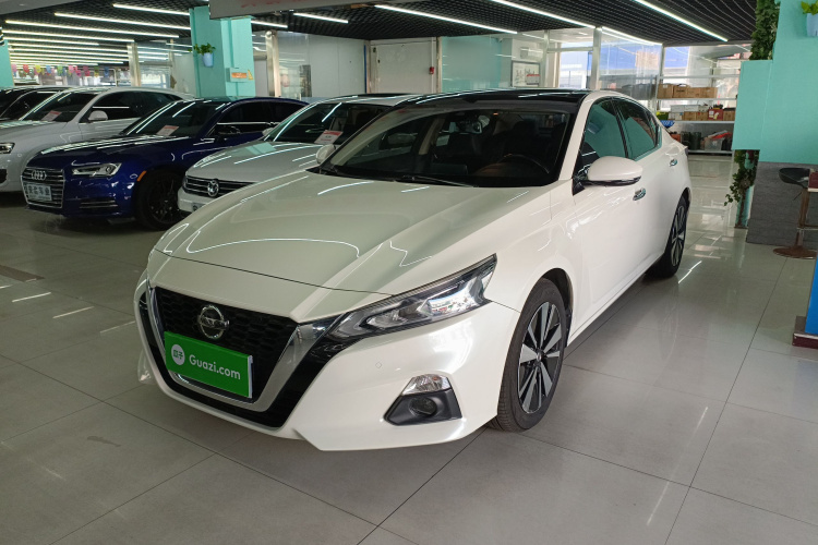 日产 天籁 2020款 2.0T XL Upper AD1 智享领航版车身外观1