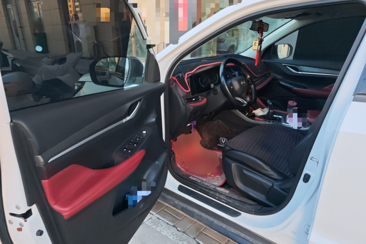 长安CS55PLUS 2021款 蓝鲸版 1.5T 手动豪华型中控内饰20