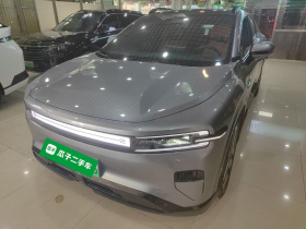 长安启源E07 2025款 纯电 四驱 90kWh Ultra高性能版