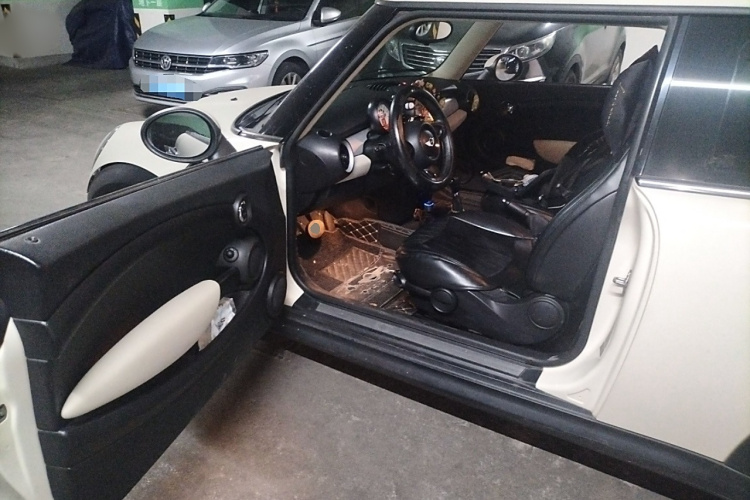 MINI 2011款 1.6L ONE中控内饰7003