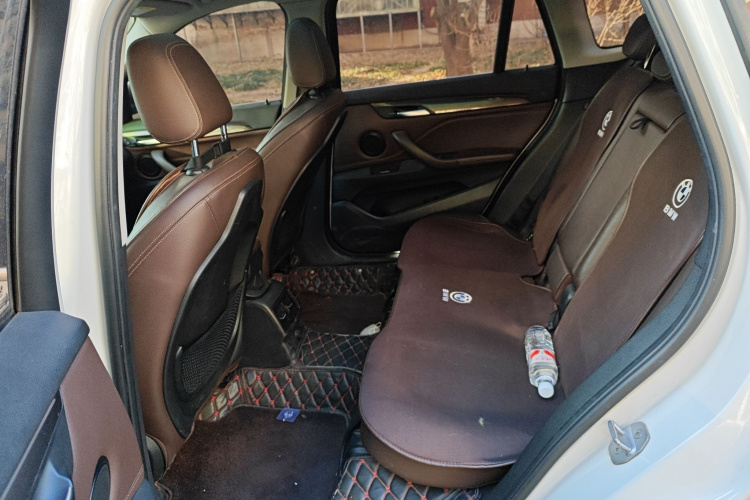 宝马X1 2016款 sDrive20Li 豪华型中控内饰21