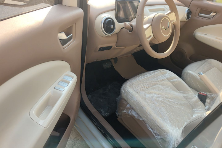 五菱汽车 宏光MINIEV 2025款 四门版 进阶款中控内饰20