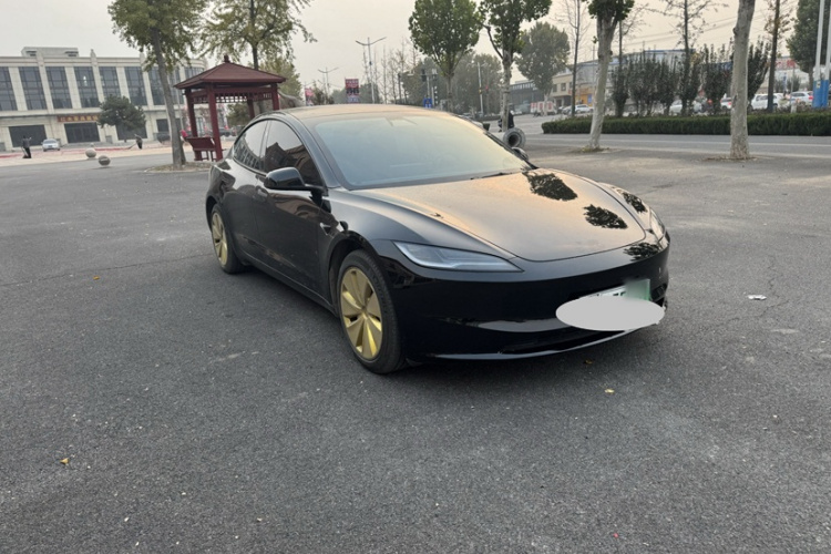 特斯拉 Model 3 2023款 长续航全轮驱动版车身外观6001