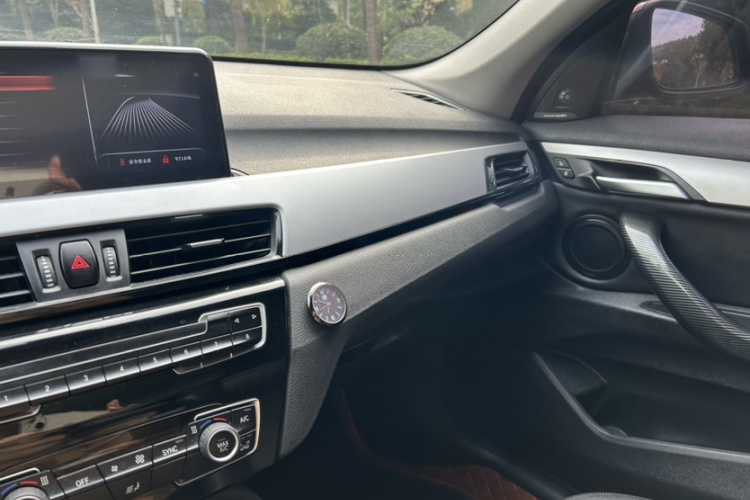 宝马X1 2016款 sDrive18Li 时尚型局部细节9001