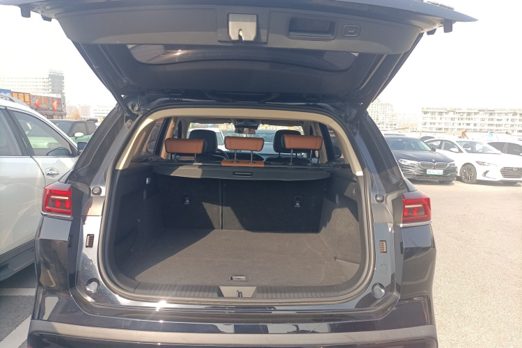 奔腾T99 2023款 2.0T 自动尊享型（6AT）局部细节23