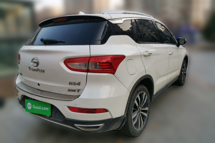 广汽传祺 传祺GS4 2017款 235T 手动两驱豪华版车身外观7