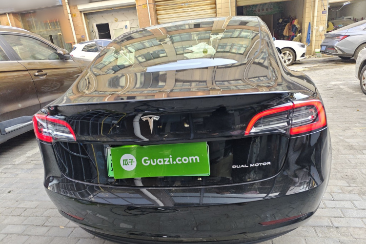 特斯拉 Model 3(进口) 2019款 长续航全轮驱动版车身外观6
