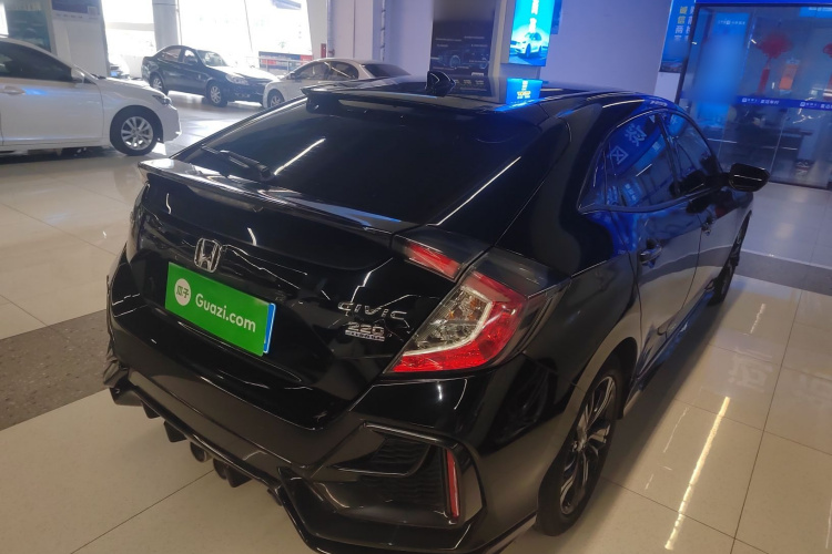 本田 思域 2021款 HATCHBACK 220TURBO CVT潮酷控车身外观7