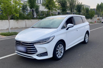 比亚迪 宋MAX 2019款 1.5T 手动智联睿逸天窗型 7座 国VI