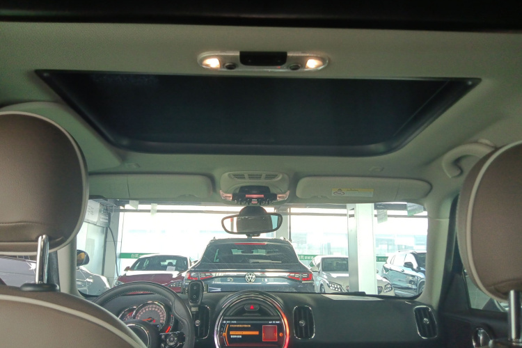 MINI Countryman 2018款 1.5T COOPER ALL4 艺术家局部细节22