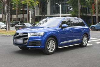 奥迪Q7 2016款 40 TFSI S line运动型