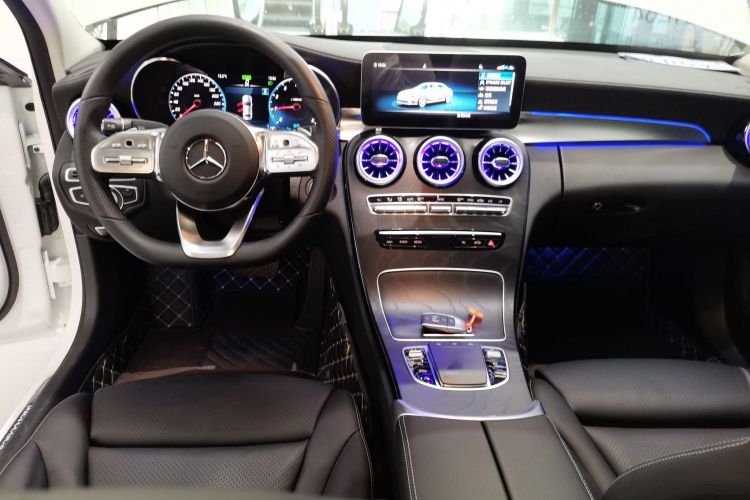 奔驰C级 2020款 C 260 L 运动版中控内饰12