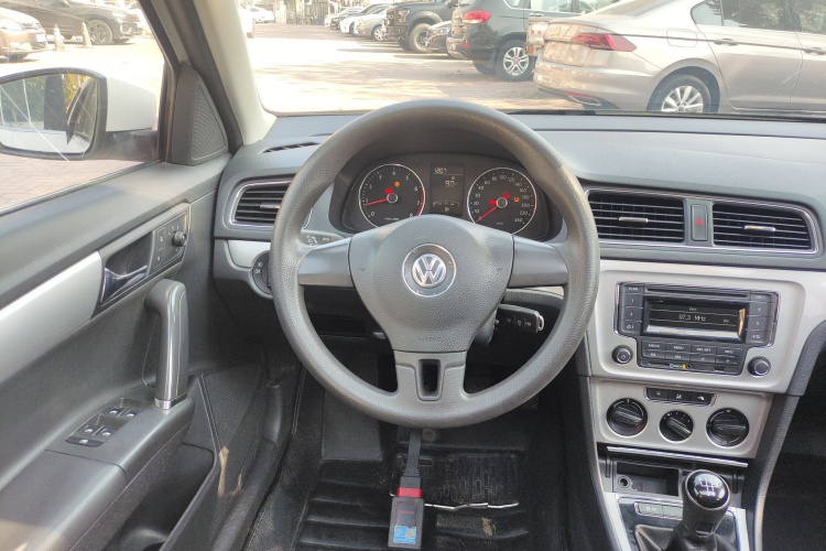 大众 朗行 2013款 1.6L 手动舒适型中控内饰13