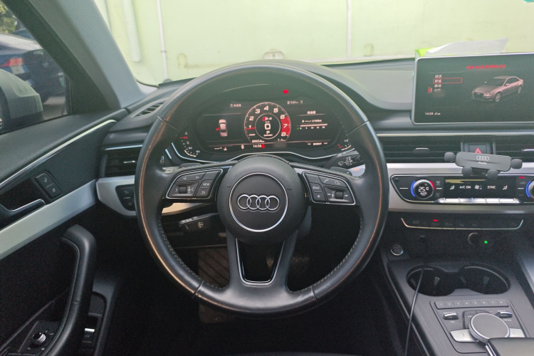 奥迪A4L 2019款 40 TFSI 时尚型 国VI中控内饰13