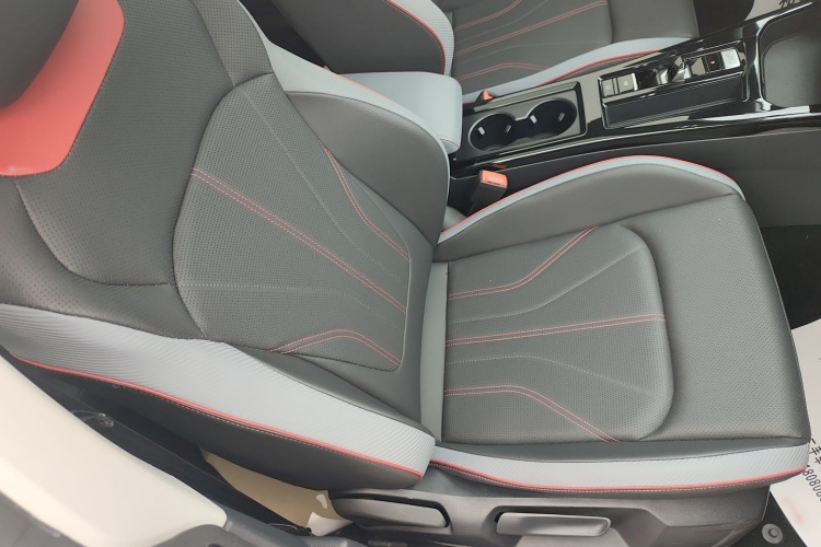 大众 2023款 凌渡L 280TSI DSG炫辣版局部细节41