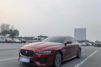 捷豹XEL 2020款 2.0T 200PS R-DYNAMIC 青春运动版