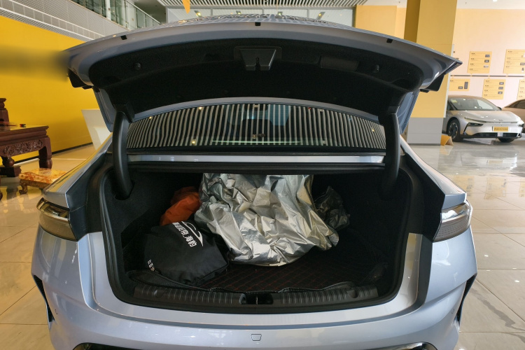 比亚迪 海豹 2023款 冠军版 550km 精英型机舱底盘23